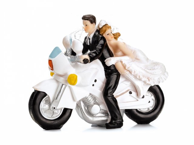 Figurka, novomanželé na motorce 2 (zn. PartyDeco)