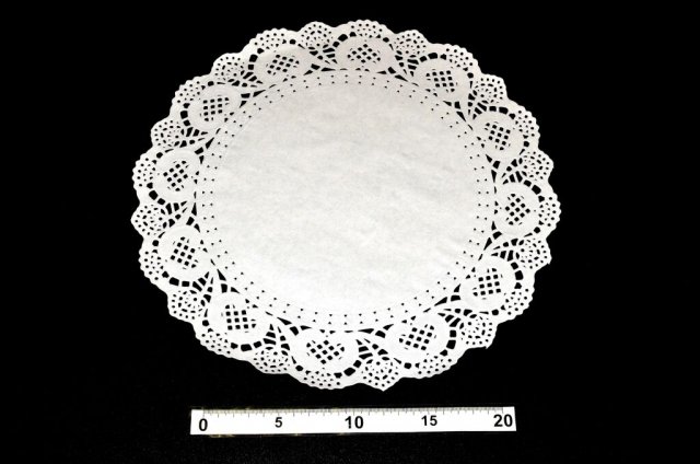 Dortová krajka papírová, průměr 32cm - set 8ks (zn. WIKY)