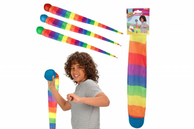 Míček měkký s dlouhým ocáskem, látka 100 cm, duhový na kartě (zn. Toi-Toys)