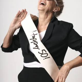 Narozeninová šerpa “Happy 50” KRÉMOVÁ