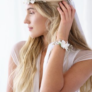 Květinová koruna, bílá, nastavitelná, 18cm (zn. PartyDeco)