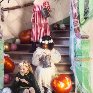 Květinová koruna, bílá, 17cm (zn. PartyDeco)