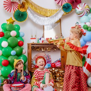 Dekorační fóliový závěs - Hvězdy, zlatá barva, rozměr 100x245cm (zn. PartyDeco)