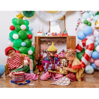 Střapcová girlanda, stříbrná barva, 135x20cm (zn. PartyDeco)