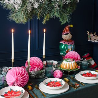 Kovový svícen na kónickou svíčku, zlatá barva, délka 22 cm (zn. PartyDeco)