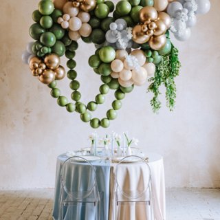 Latexový lesklý chromový balónek, velikost 30cm, zlatá barva (zn. GlossyBalloons)