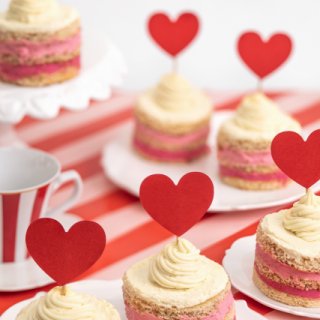 Cukrářské zápichy SRDCE / hearts, výška 11cm, červená barva - set 6ks (zn. PartyDeco)