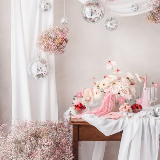 Svatební blahopřání se smalt odznakem Nevěsta + obálka se zlatým lemem, rozměr 10.5x15cm (zn. PartyDeco)