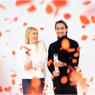 Vystřelovací konfety - červené RŮŽE, délka 60cm (zn. Amscan)