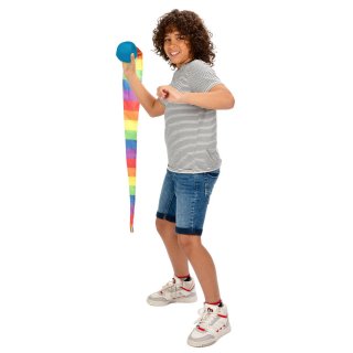 Míček měkký s dlouhým ocáskem, látka 100 cm, duhový na kartě (zn. Toi-Toys)